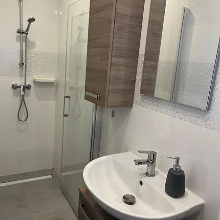 Apartamento Pokoj Z Kuchnia U Lennoxa 2 Puck